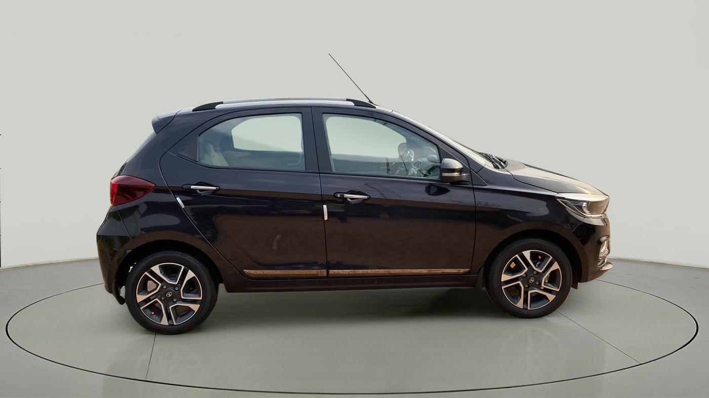 2023 Tata Tiago XZA PLUS PETROL, Petrol, Automatic, 1,932 km, Right Side View