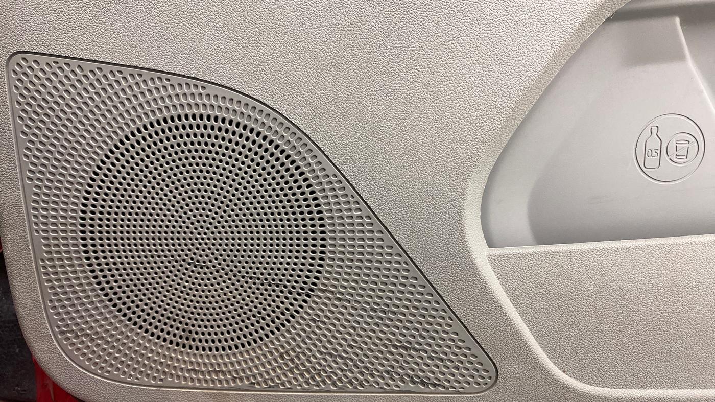 2017 Tata Tiago XZ 1.2 REVOTRON, Petrol, Manual, 62,161 km, Speaker