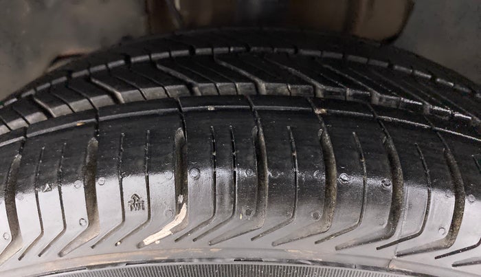 2017 Tata Tiago XZ 1.2 REVOTRON, Petrol, Manual, 62,161 km, Left Front Tyre Tread