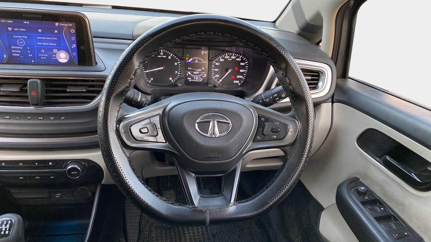 2021 Tata ALTROZ XT PETROL, Petrol, Manual, 41,826 km, Steering Wheel Close Up