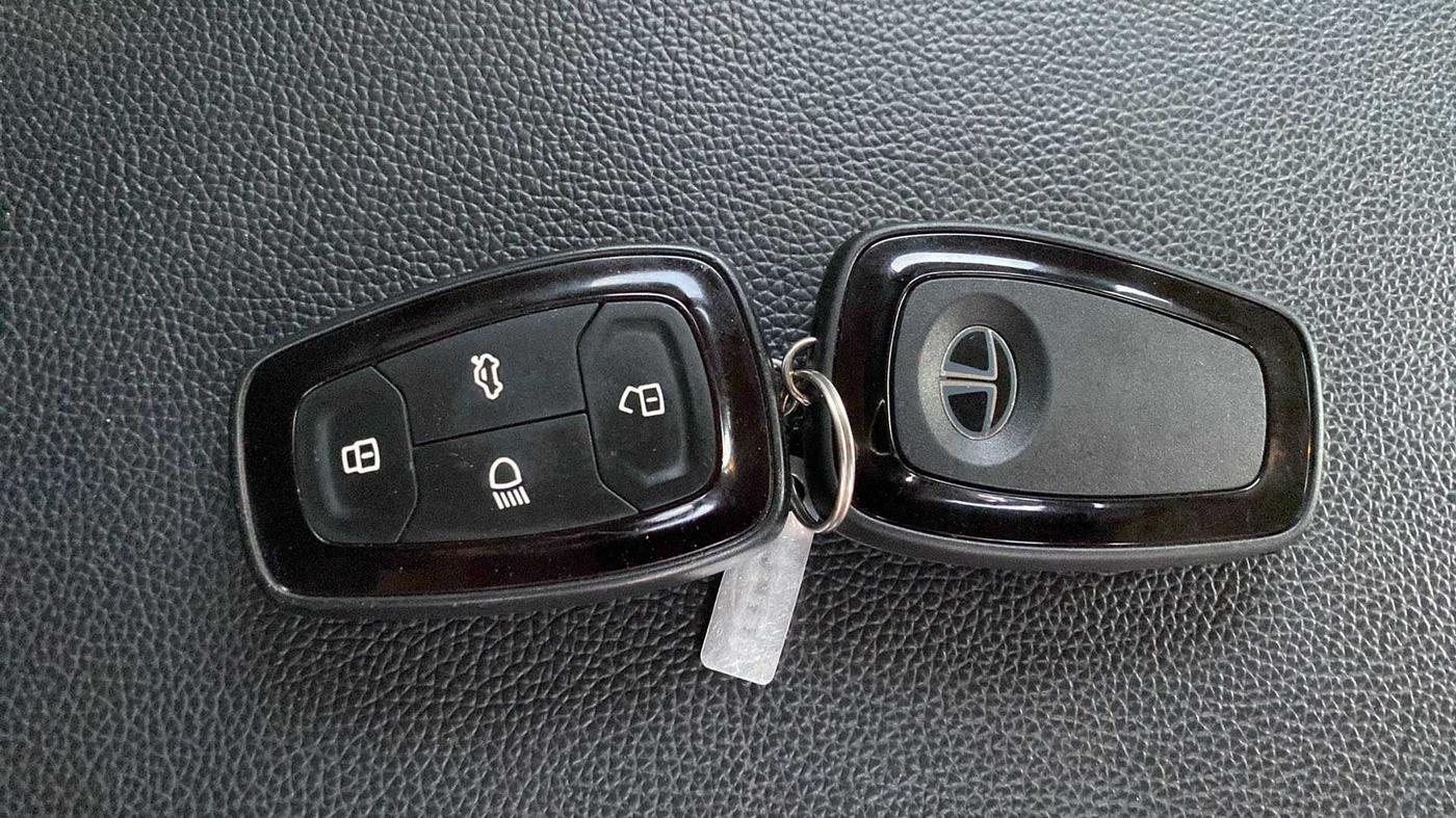 2021 Tata ALTROZ XT PETROL, Petrol, Manual, 41,826 km, Key Close Up