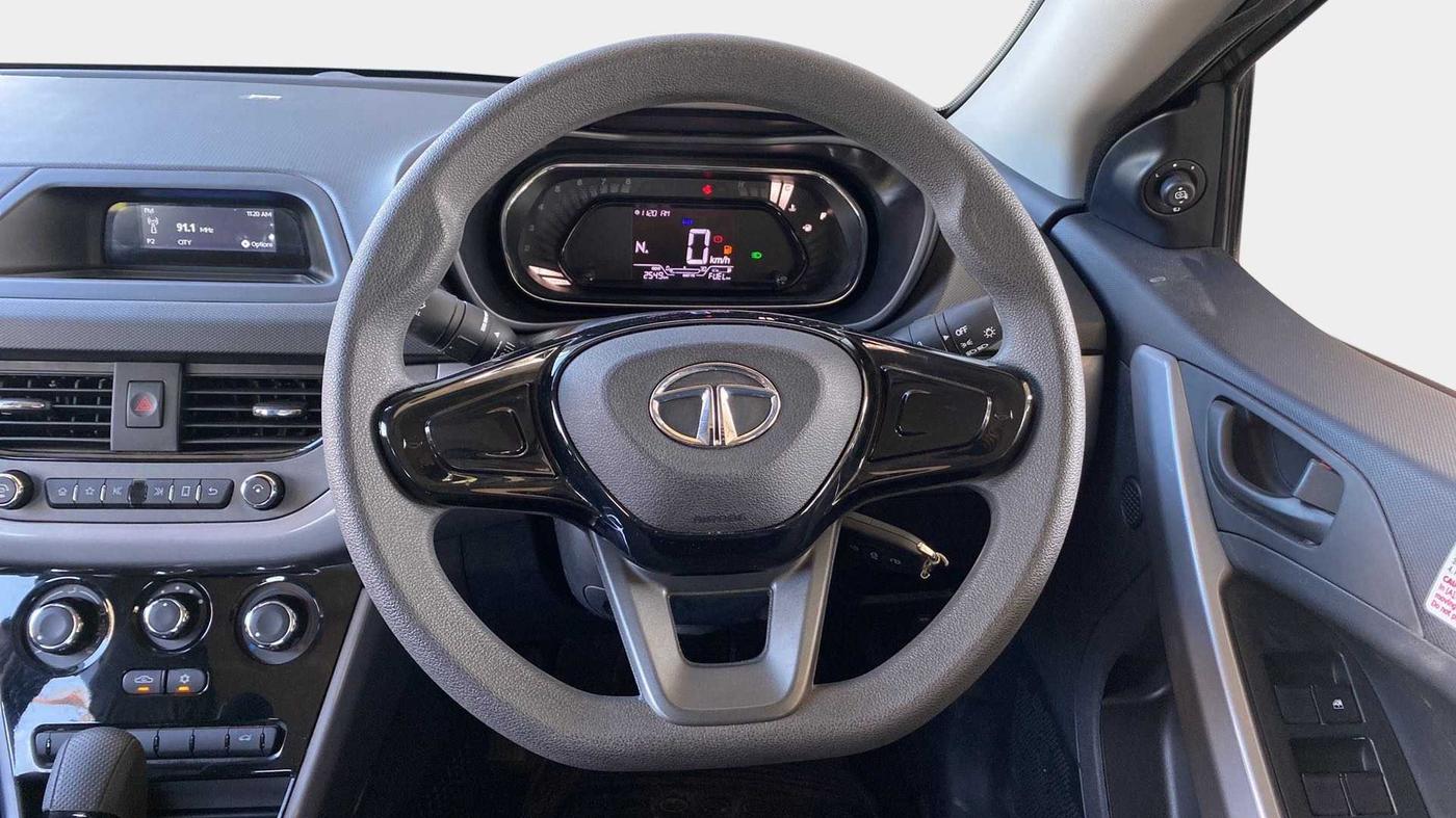 2021 Tata NEXON XMA PETROL, Petrol, Automatic, 2,523 km, Steering Wheel Close Up