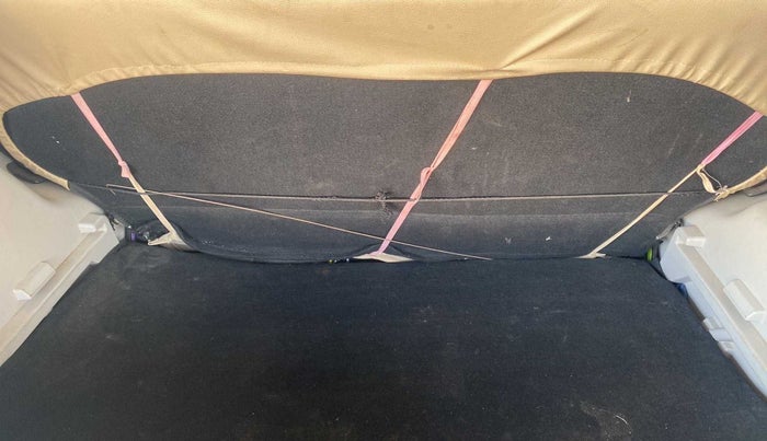 2022 Mahindra XUV300 W6 1.2 PETROL, Petrol, Manual, 15,440 km, Boot Inside