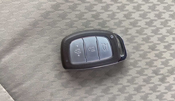 2018 Hyundai Elite i20 ASTA 1.2 (O), Petrol, Manual, 20,379 km, Key Close Up
