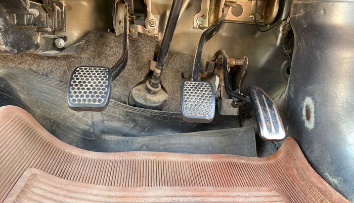 2018 Maruti Eeco 5 STR WITH A/C+HTR, Petrol, Manual, 61,439 km, Pedals
