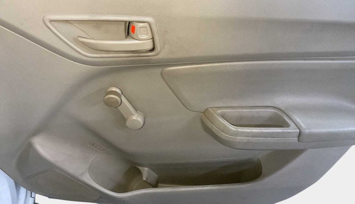 2022 Maruti Dzire LXI, Petrol, Manual, 22,026 km, Driver Side Door Panels Control