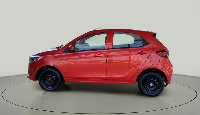 2022 Tata Tiago XT CNG, CNG, Manual, 37,865 km, Left Side