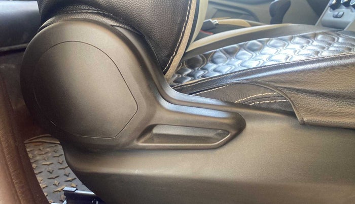 2022 Tata Tiago XT CNG, CNG, Manual, 37,865 km, Driver Side Adjustment Panel