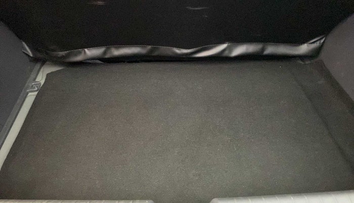 2020 Hyundai GRAND I10 NIOS ASTA AMT 1.2 KAPPA VTVT, Petrol, Automatic, 20,523 km, Boot Inside