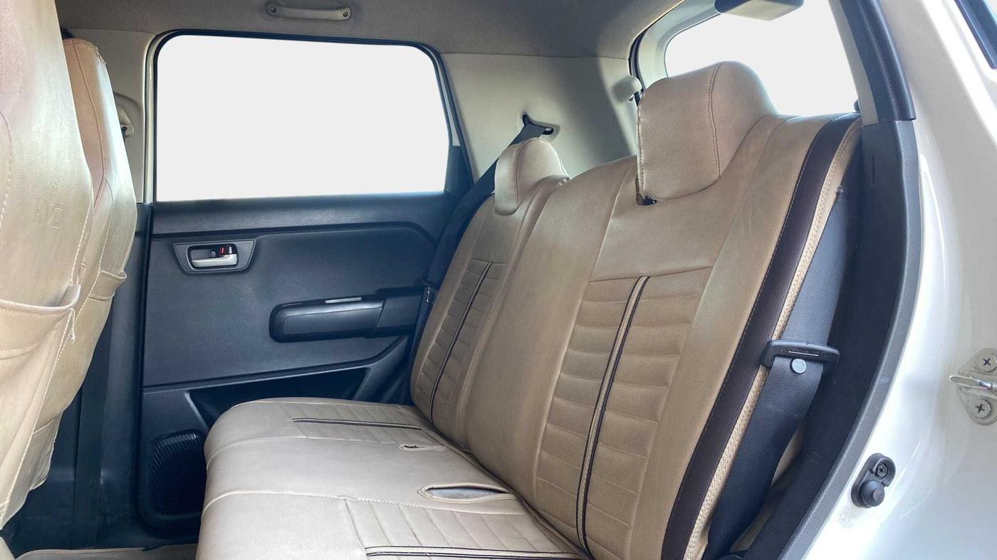 2019 Maruti New Wagon-R VXI 1.2, Petrol, Manual, 51,163 km, Right Side Rear Door Cabin