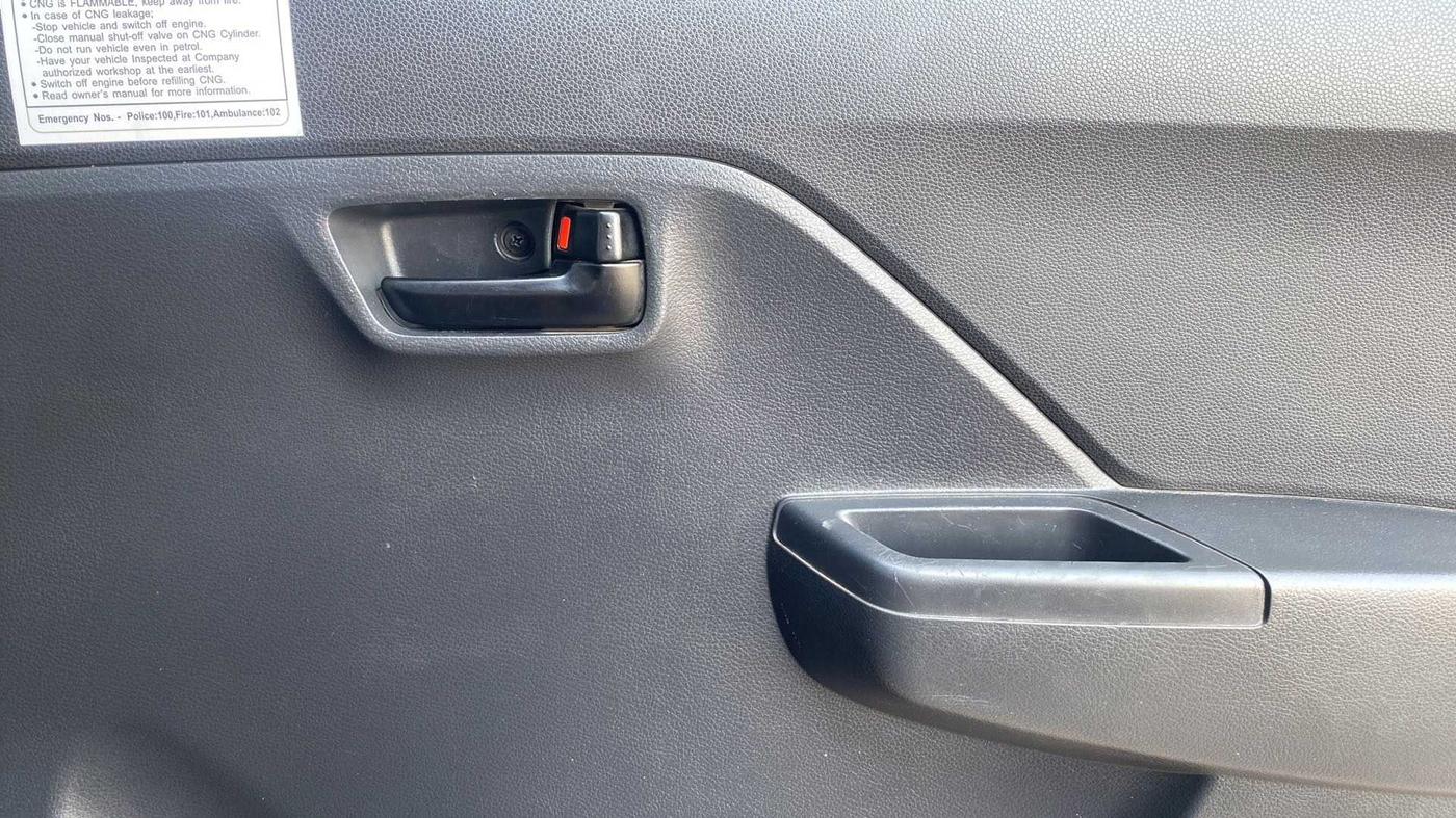 2022 Maruti Alto K10 VXI CNG, CNG, Manual, 25,131 km, Driver Side Door Panels Control