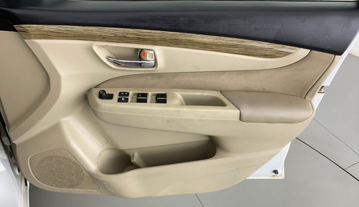2019 Maruti Ciaz DELTA 1.5 SHVS VVT MT, Petrol, Manual, 70,084 km, Driver Side Door Panels Control