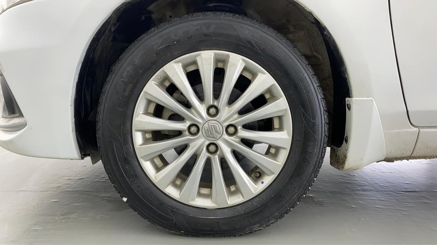 2019 Maruti Ciaz DELTA 1.5 SHVS VVT MT, Petrol, Manual, 70,084 km, Left Front Wheel