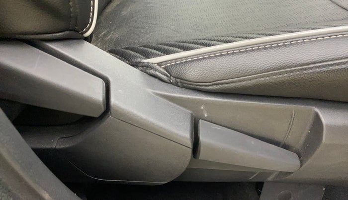 2025 Nissan MAGNITE N-Connecta B4D 1.0 Petrol MT, Petrol, Manual, 234 km, Driver Side Adjustment Panel