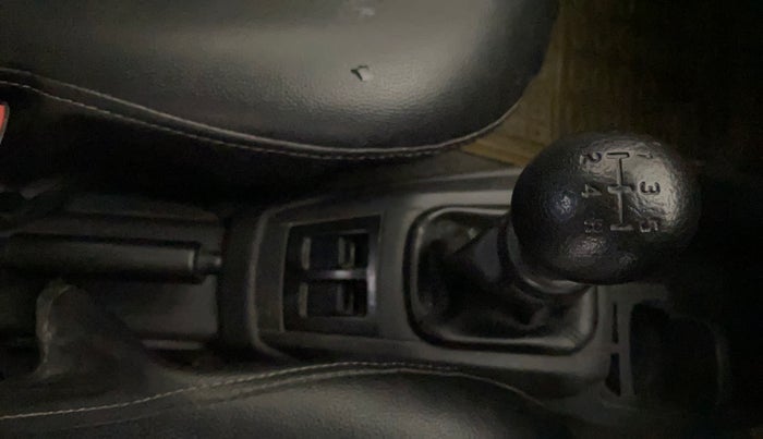 2017 Maruti Alto 800 LXI, Petrol, Manual, 68,483 km, Gear Lever