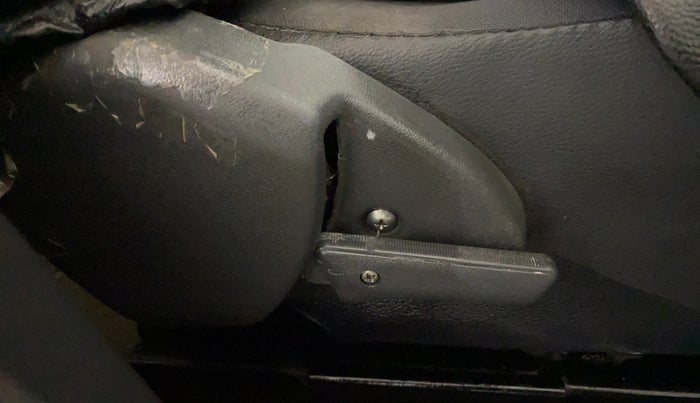 2017 Maruti Alto 800 LXI, Petrol, Manual, 68,483 km, Driver Side Adjustment Panel