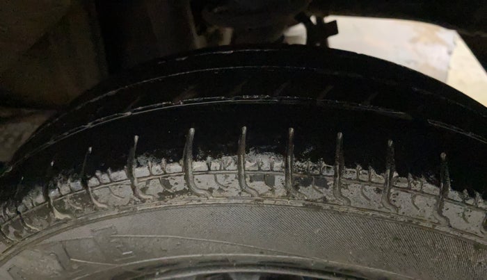 2017 Maruti Alto 800 LXI, Petrol, Manual, 68,483 km, Left Rear Tyre Tread