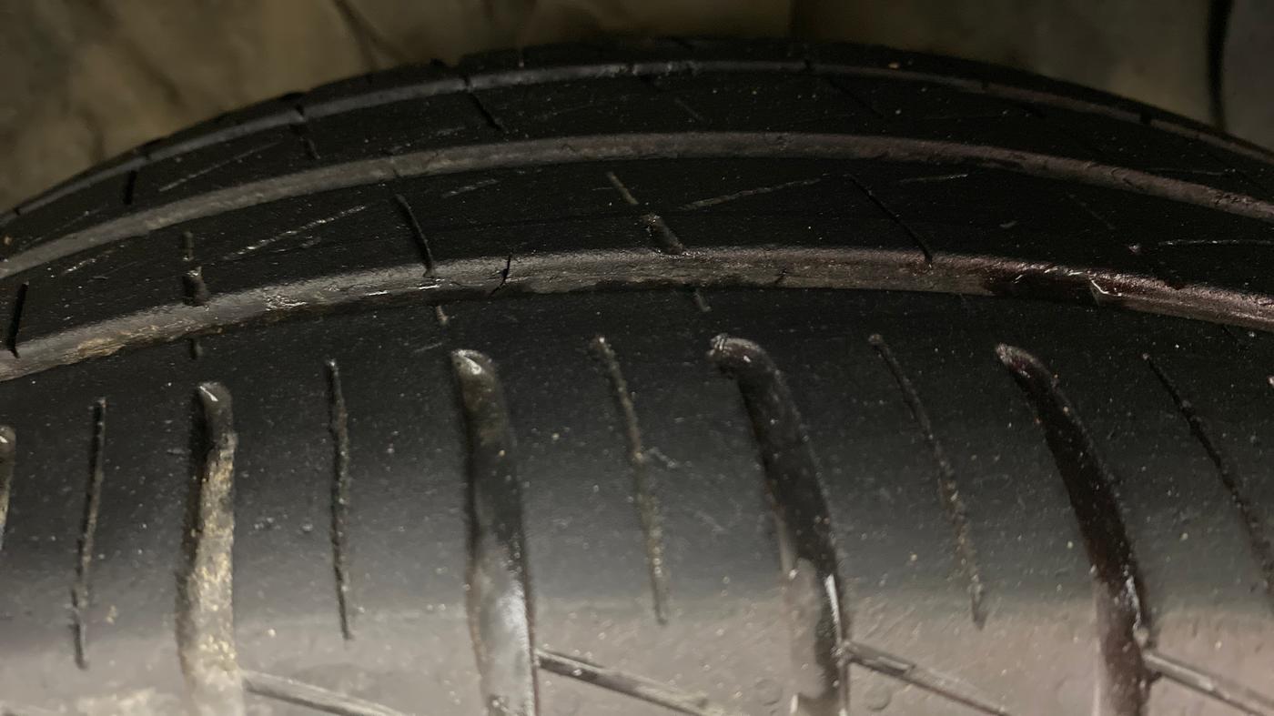 2021 Hyundai GRAND I10 NIOS SPORTZ PETROL, Petrol, Manual, 43,606 km, Right Front Tyre Tread