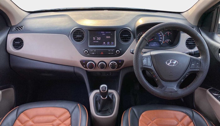 2017 Hyundai Grand i10 SPORTZ (O) 1.2 KAPPA VTVT, Petrol, Manual, 75,797 km, Dashboard