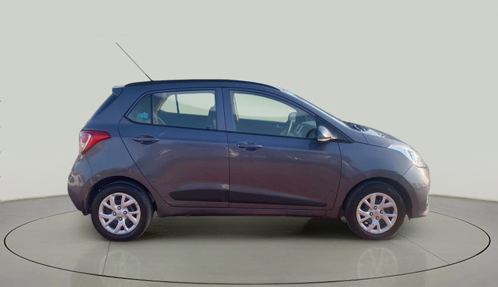 2017 Hyundai Grand i10 SPORTZ (O) 1.2 KAPPA VTVT, Petrol, Manual, 75,797 km, Right Side View