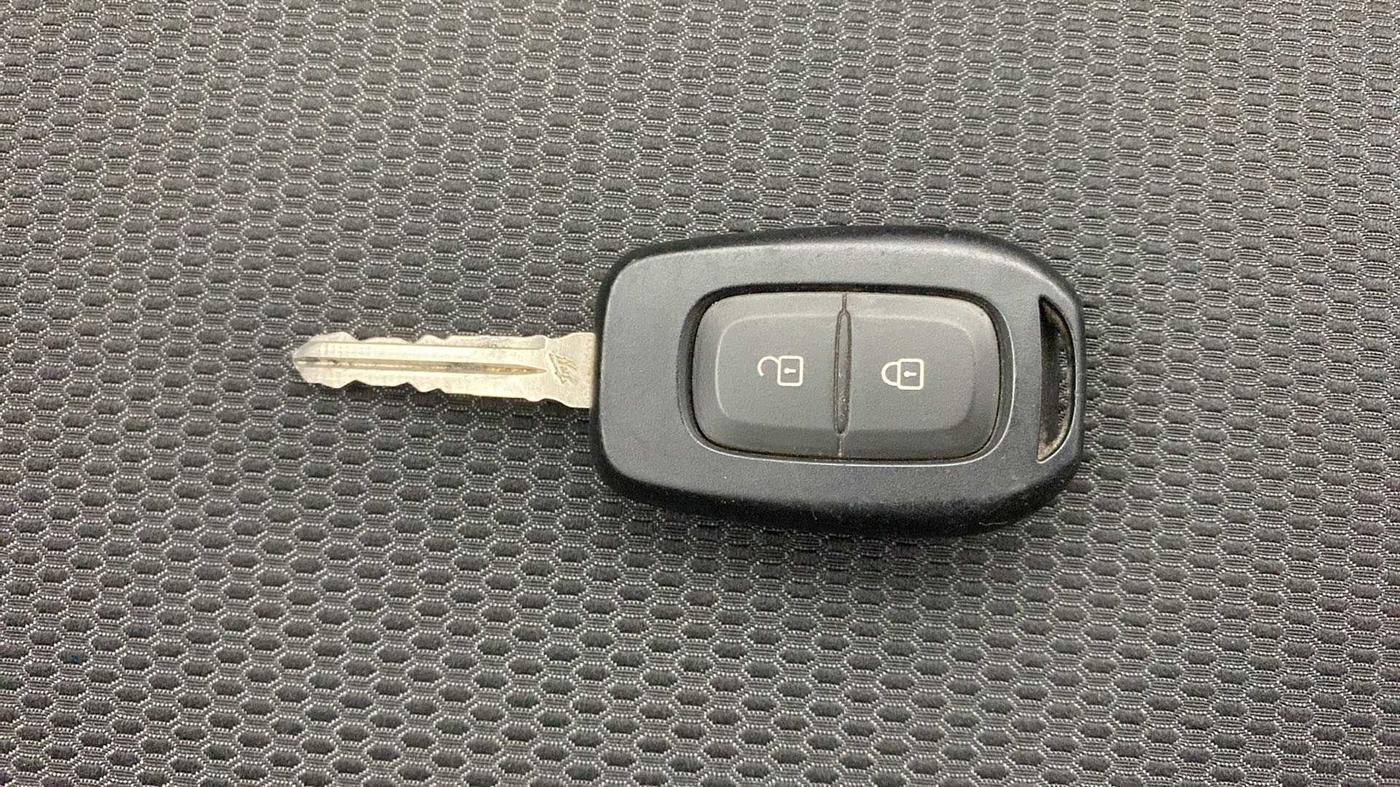 2020 Renault TRIBER RXT, Petrol, Manual, 19,553 km, Key Close Up