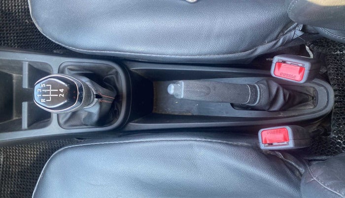 2022 Renault Kwid RXT 0.8, Petrol, Manual, 12,186 km, Gear Lever