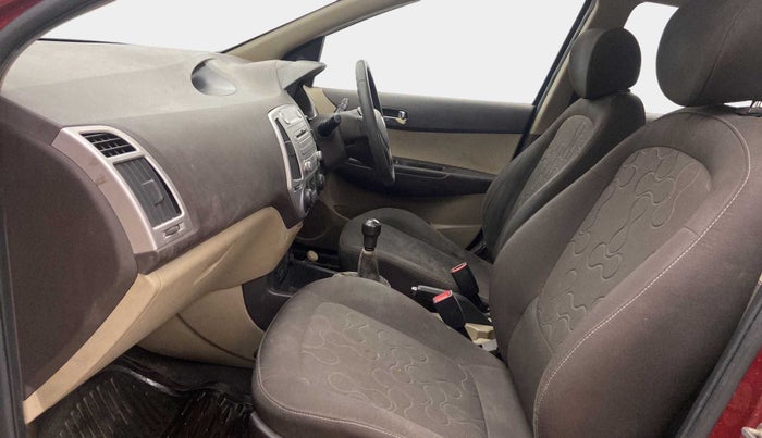 2011 Hyundai i20 MAGNA 1.2, Petrol, Manual, 34,207 km, Right Side Front Door Cabin