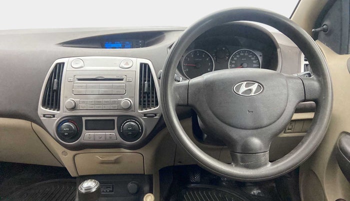 2011 Hyundai i20 MAGNA 1.2, Petrol, Manual, 34,207 km, Steering Wheel Close Up
