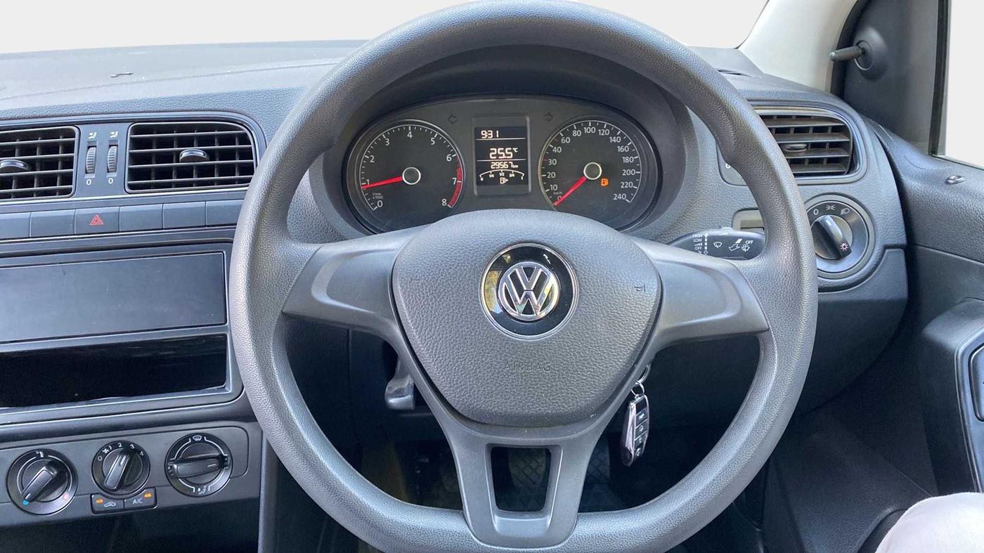 2021 Volkswagen Polo TRENDLINE 1.0L, Petrol, Manual, 29,638 km, Steering Wheel Close Up