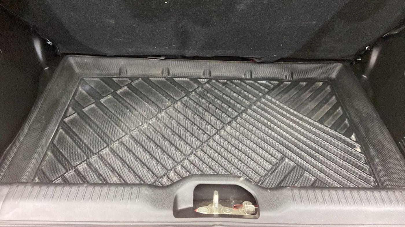 2021 Maruti Swift LXI, Petrol, Manual, 17,273 km, Boot Inside