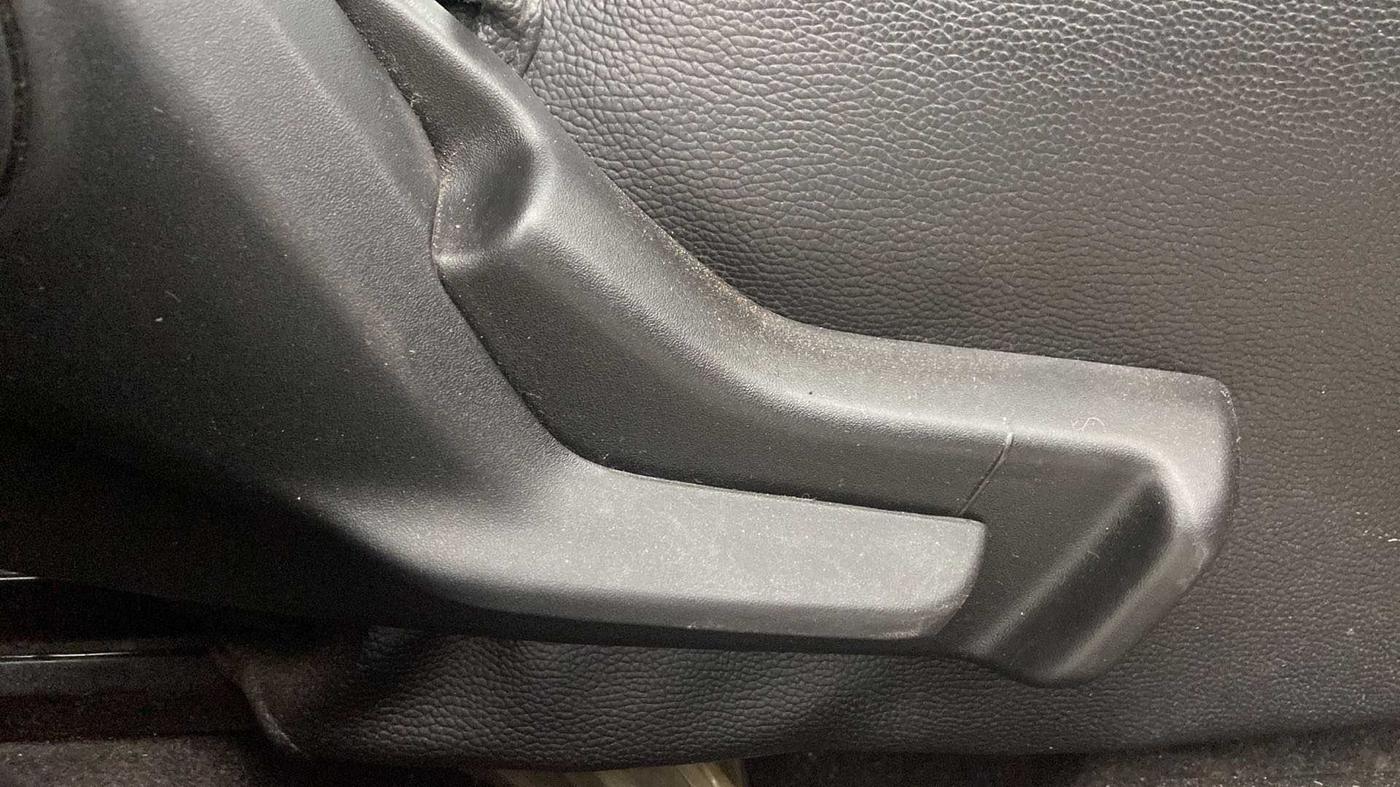 2021 Maruti Swift LXI, Petrol, Manual, 17,273 km, Driver Side Adjustment Panel