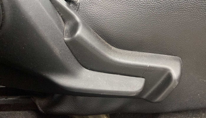 2021 Maruti Swift LXI, Petrol, Manual, 17,273 km, Driver Side Adjustment Panel