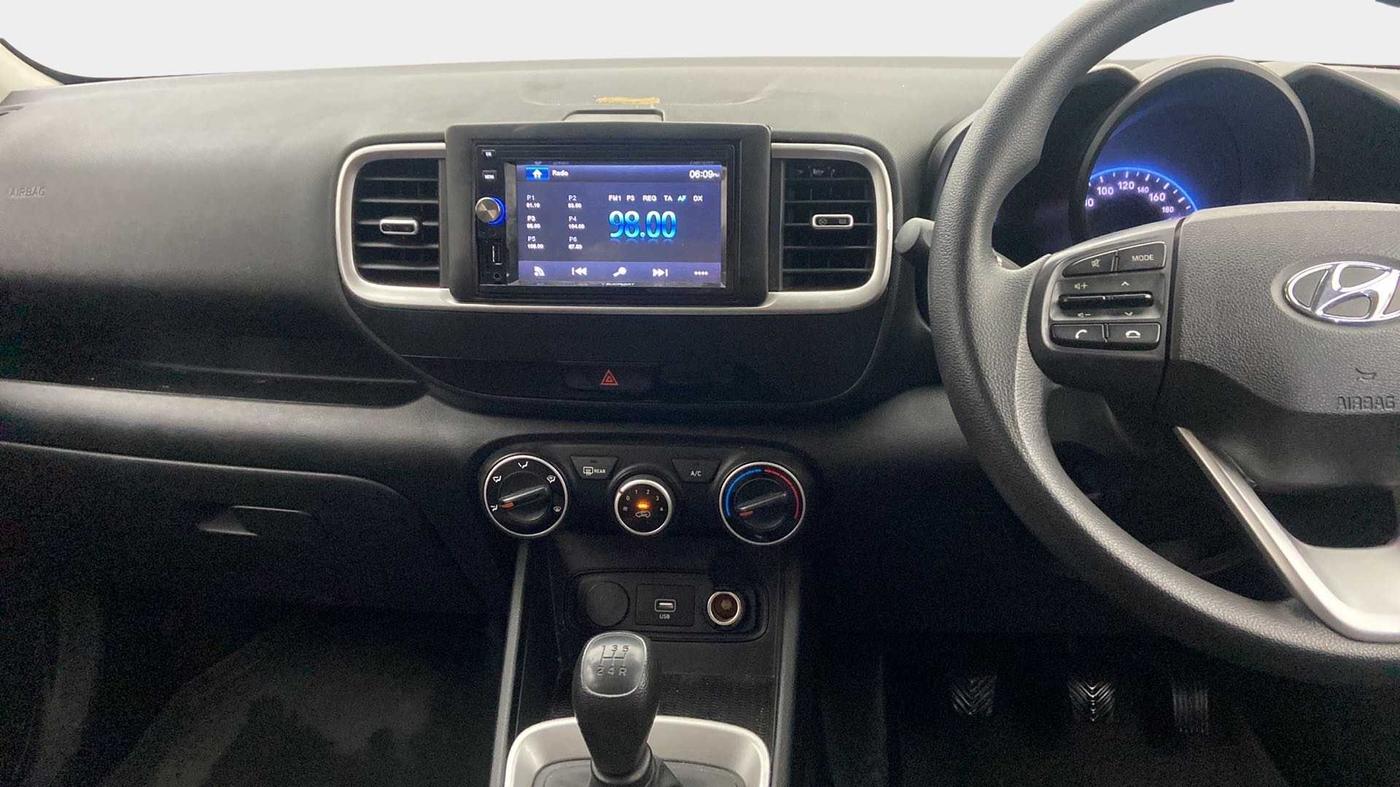 2020 Hyundai VENUE S 1.2, Petrol, Manual, 26,467 km, Air Conditioner