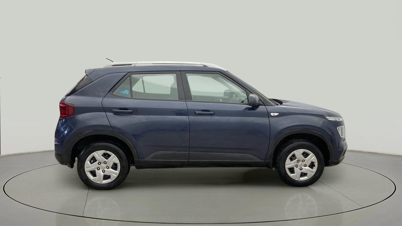 2020 Hyundai VENUE S 1.2, Petrol, Manual, 26,467 km, Right Side View