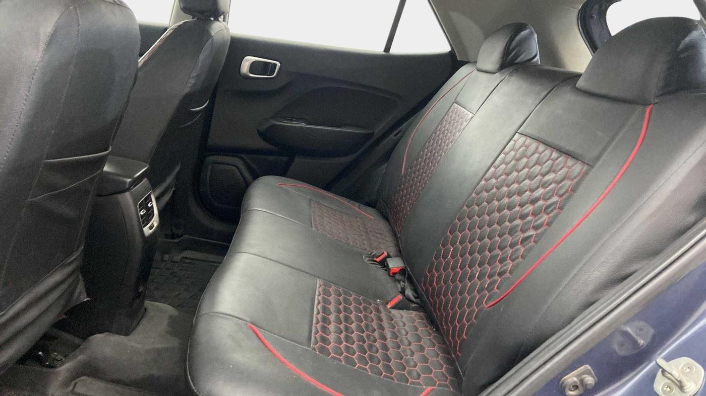 2020 Hyundai VENUE S 1.2, Petrol, Manual, 26,467 km, Right Side Rear Door Cabin
