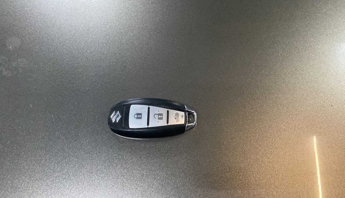 2018 Maruti Ciaz ALPHA 1.5 SHVS PETROL, Petrol, Manual, 91,060 km, Key Close Up