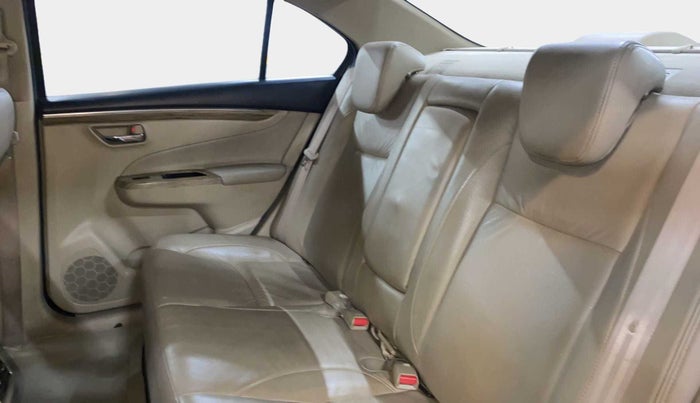 2018 Maruti Ciaz ALPHA 1.5 SHVS PETROL, Petrol, Manual, 91,060 km, Right Side Rear Door Cabin