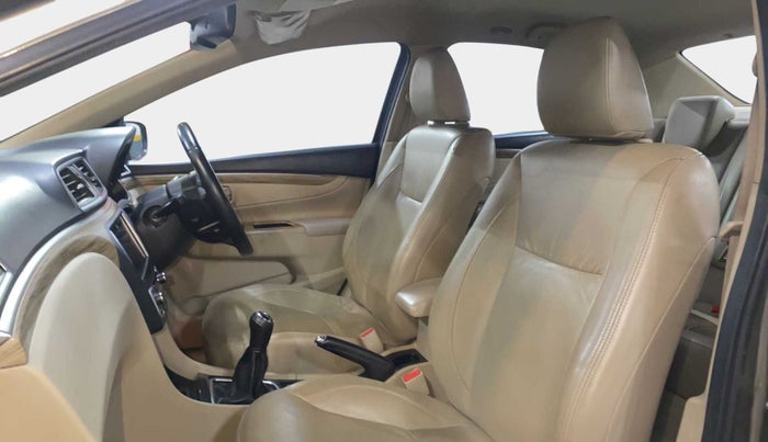2018 Maruti Ciaz ALPHA 1.5 SHVS PETROL, Petrol, Manual, 91,060 km, Right Side Front Door Cabin