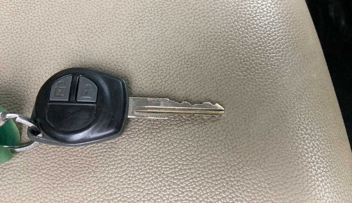 2015 Maruti Swift Dzire VXI, Petrol, Manual, 34,362 km, Key Close Up