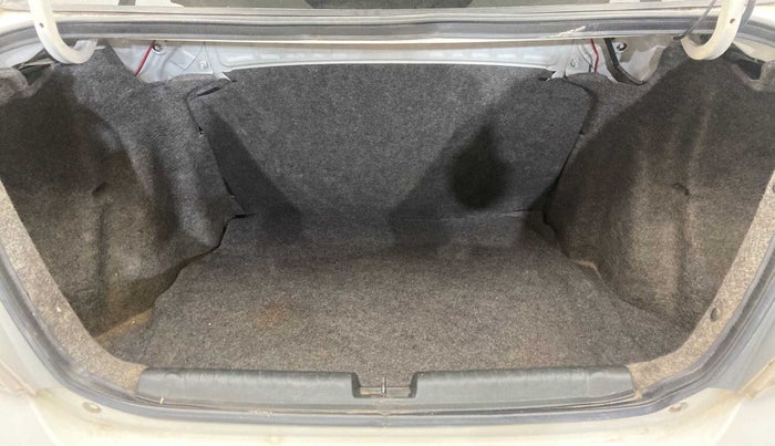 2013 Honda Amaze 1.2L I-VTEC EX, Petrol, Manual, 1,07,855 km, Boot Inside