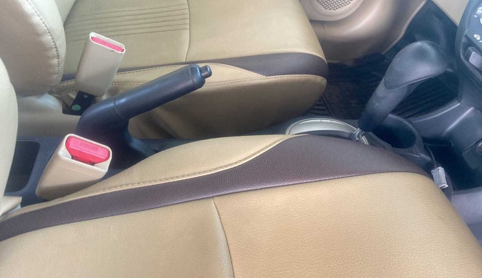 2015 Honda Brio VX AT, Petrol, Automatic, 54,174 km, Gear Lever