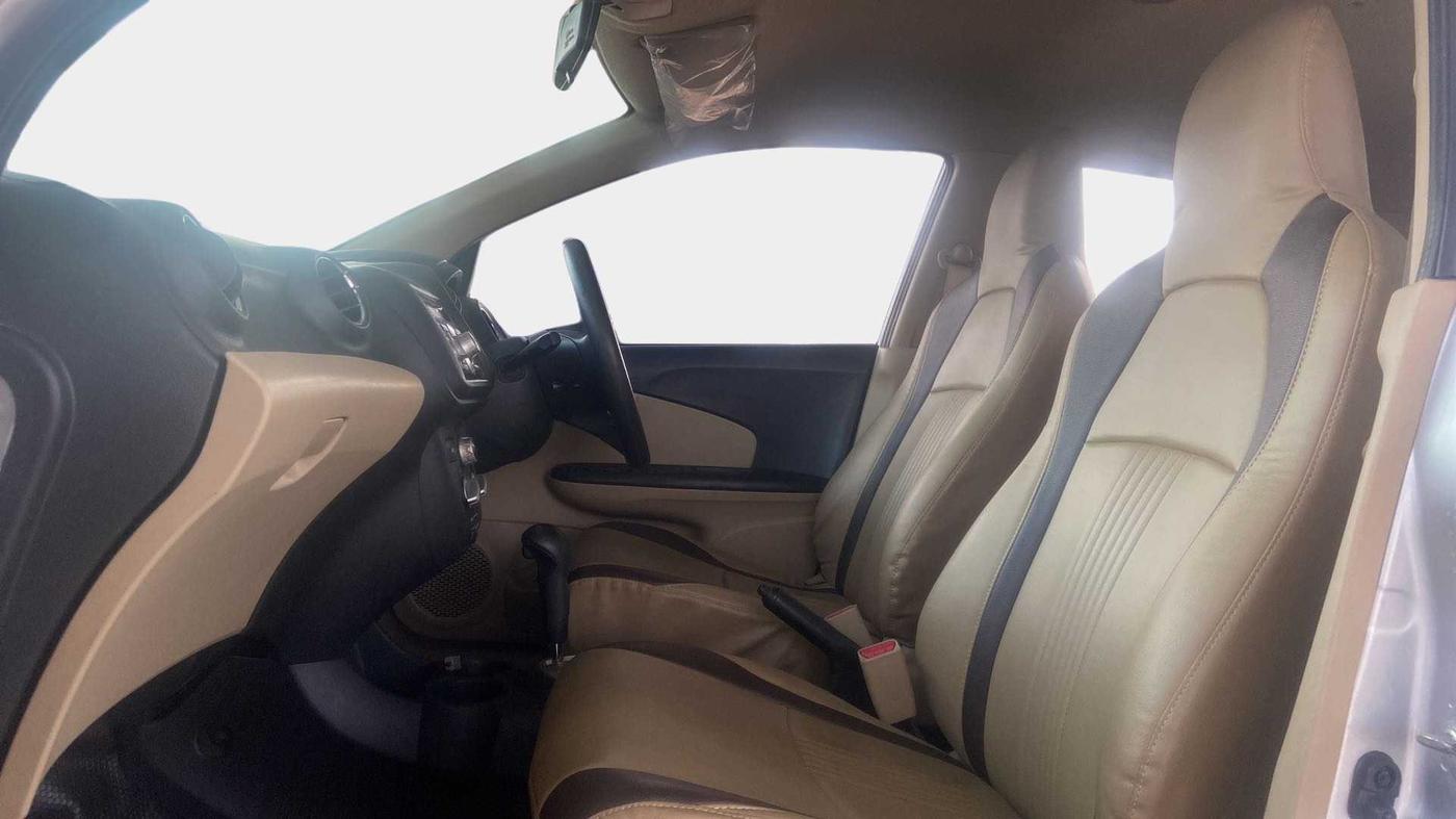 2015 Honda Brio VX AT, Petrol, Automatic, 54,174 km, Right Side Front Door Cabin