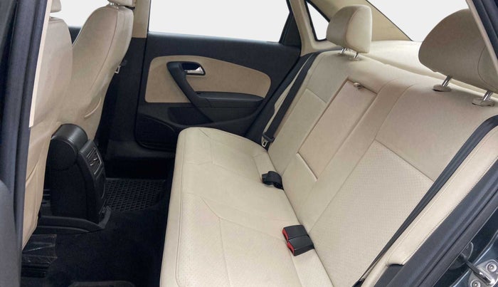 2018 Skoda Rapid STYLE 1.6 MPI AT, Petrol, Automatic, 70,102 km, Right Side Rear Door Cabin