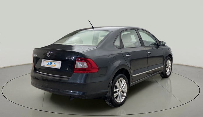 2018 Skoda Rapid STYLE 1.6 MPI AT, Petrol, Automatic, 70,102 km, Right Back Diagonal