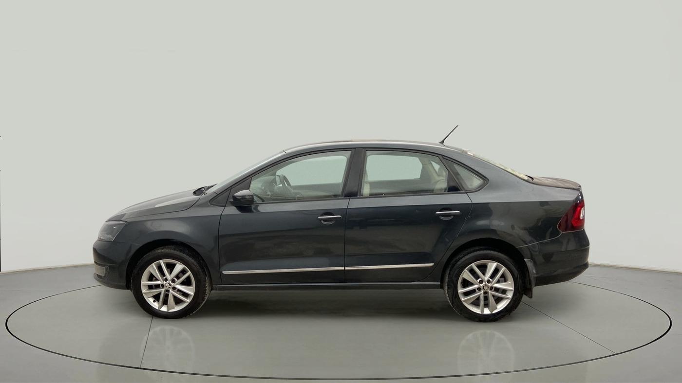 2018 Skoda Rapid STYLE 1.6 MPI AT, Petrol, Automatic, 70,102 km, Left Side