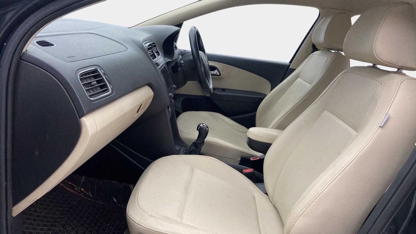 2018 Skoda Rapid STYLE 1.6 MPI AT, Petrol, Automatic, 70,102 km, Right Side Front Door Cabin