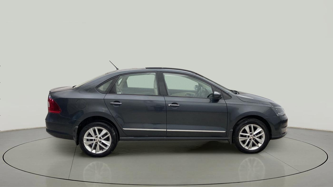 2018 Skoda Rapid STYLE 1.6 MPI AT, Petrol, Automatic, 70,102 km, Right Side View