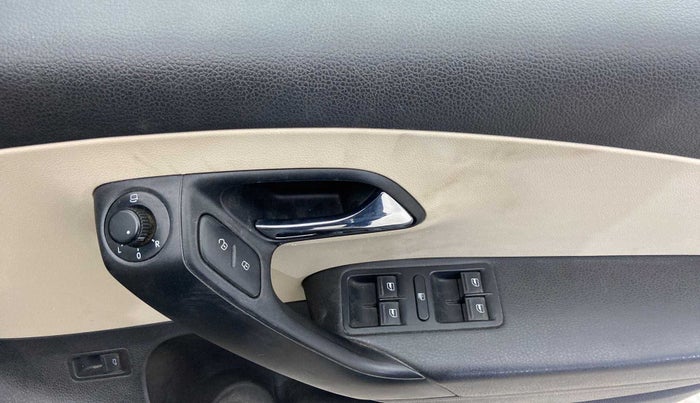 2018 Skoda Rapid STYLE 1.6 MPI AT, Petrol, Automatic, 70,102 km, Driver Side Door Panels Control