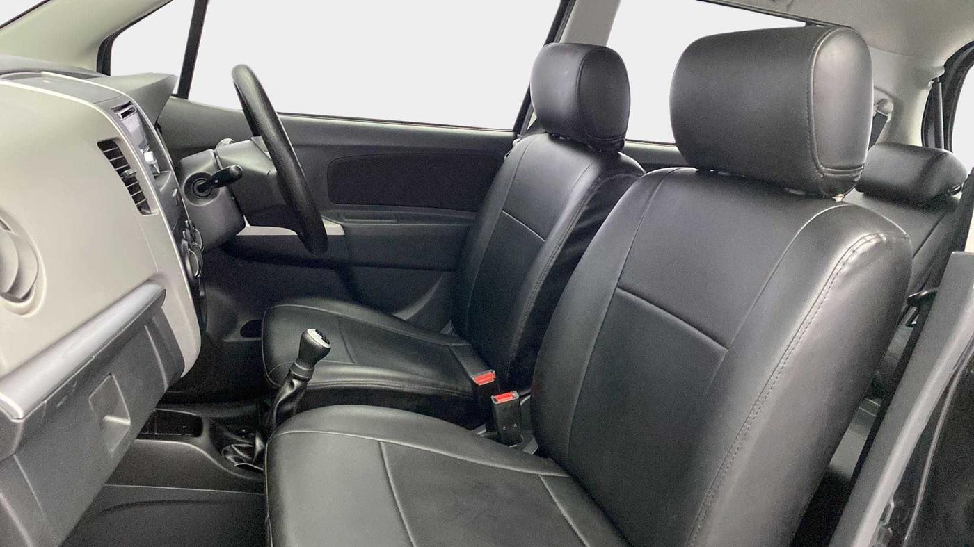 2012 Maruti Wagon R 1.0 LXI, Petrol, Manual, 32,972 km, Right Side Front Door Cabin