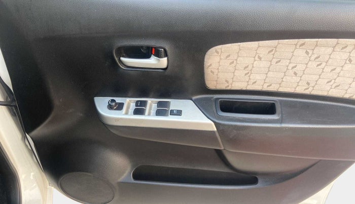 2016 Maruti Wagon R 1.0 VXI OPT, Petrol, Manual, 31,785 km, Driver Side Door Panels Control